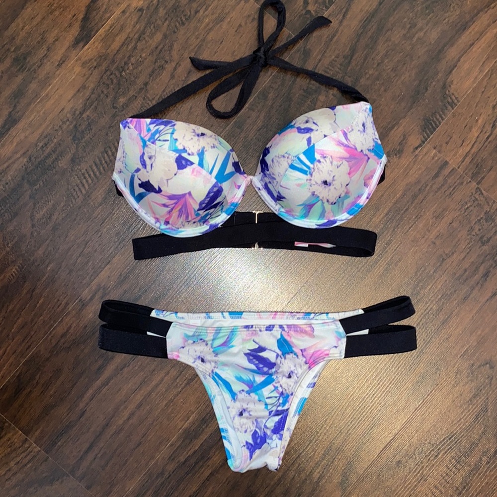 NWOT Victoria’s Secret Swimsuit